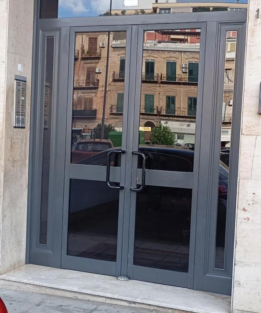 Apartament Di Nick Central Station Palermo Lejlighed